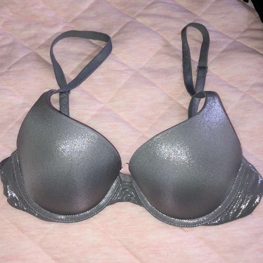 Victoria’s Secret 32A BRA